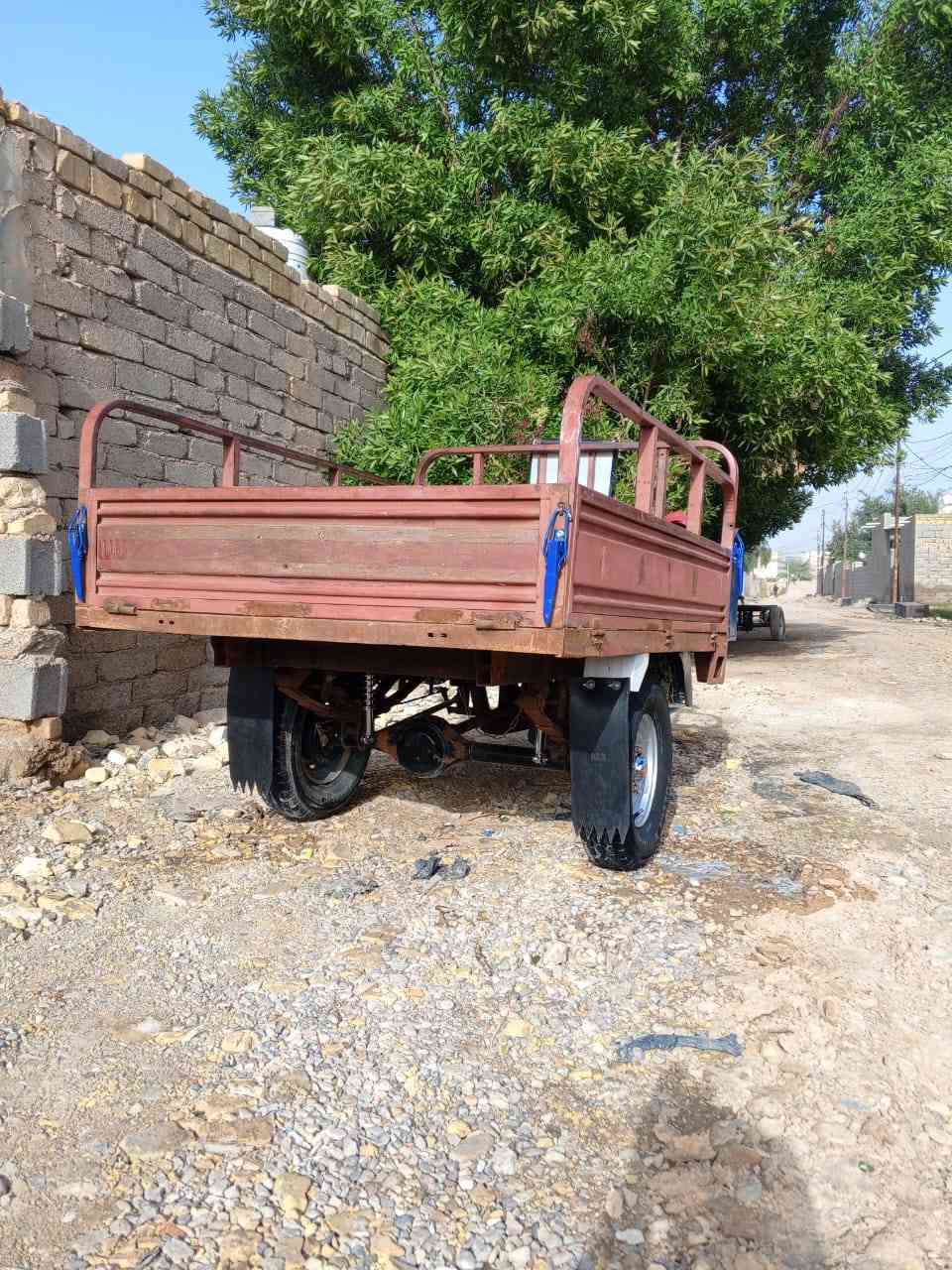 2011 رقم سنويه كامله حمراء اكسن ورق جمره رقم بواحد 350 مكانه كوت حي الجهاد***********
