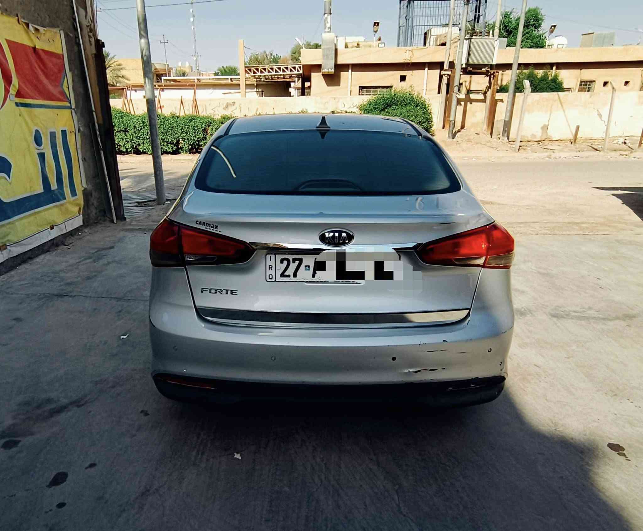 السلام عليكم 
كيا فورتي 2017 للبيع رقم ذي قار 
 حادث بنيد بدون دواخل السياره
 جاهزه تخم تاير مكينه 2000 
ما مفتوحه ماشيه 100
ترايها وين ميعجبك السياره مال جناي 
ضربتها مرفقه وسونارها مرفق بصور  
مكانها ناصريه مركز 
  للاستفسار الاتصال ***********
