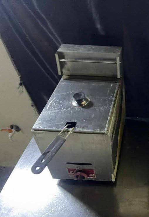 السلام عليكم اغراض للبيع كل واحدو سعر مكاني بغداد رقم الواتساب 
***********
