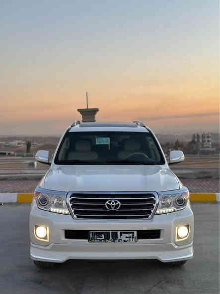 تويوتا لاندكروزر موديل ٢٠١٤ شركه جيهان سياره جديد مابي صبغ مابي مفتوحات ماشيه ١٤٠km حقيقي بي بس بل هلال خلفي تكحيل بعد مابي اي شي كير محرك مامفتوح سنويه بسمي تاخم تايه جديد سعر ٤٢٥ مكان كركوك 
***********/*********** كركوك
