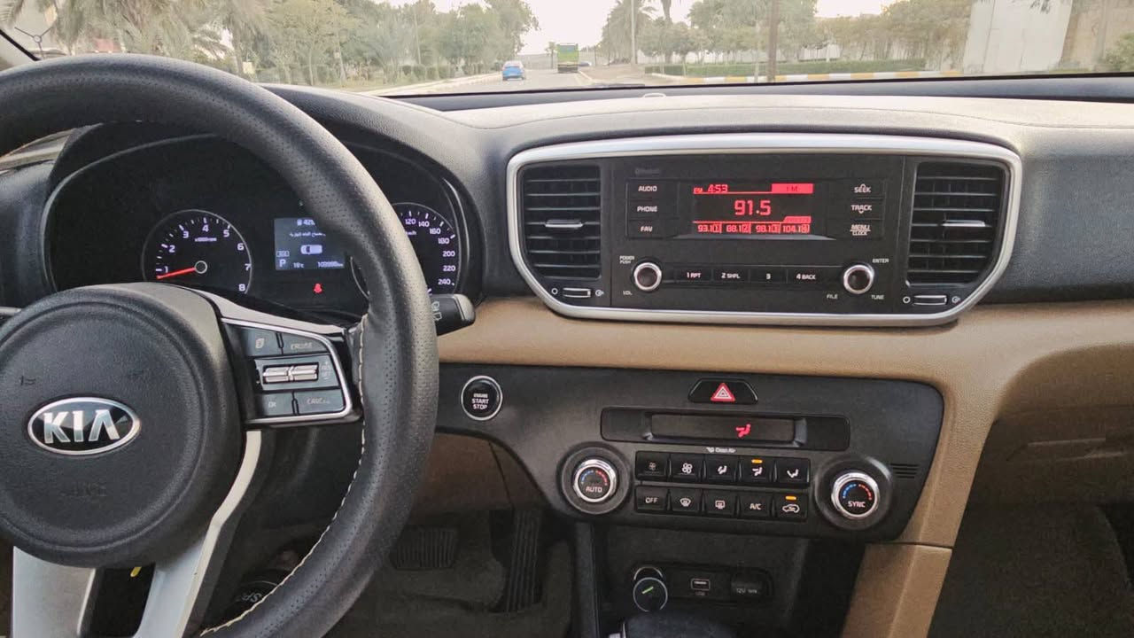 سبورتج خليجي 
موديلي 2019 
ماشي 100 الف 
بصمه 
كراسي كهرباء 
شاحن واير ليس 
بيه صبغ جاملغ امامي ودعاميه بدون دواخل
مري كهرباء 
رقم بغداد بسمي مكان سياره نفق الشرطه 
تلفون *********** سعر 183ورقه بيه مجال
