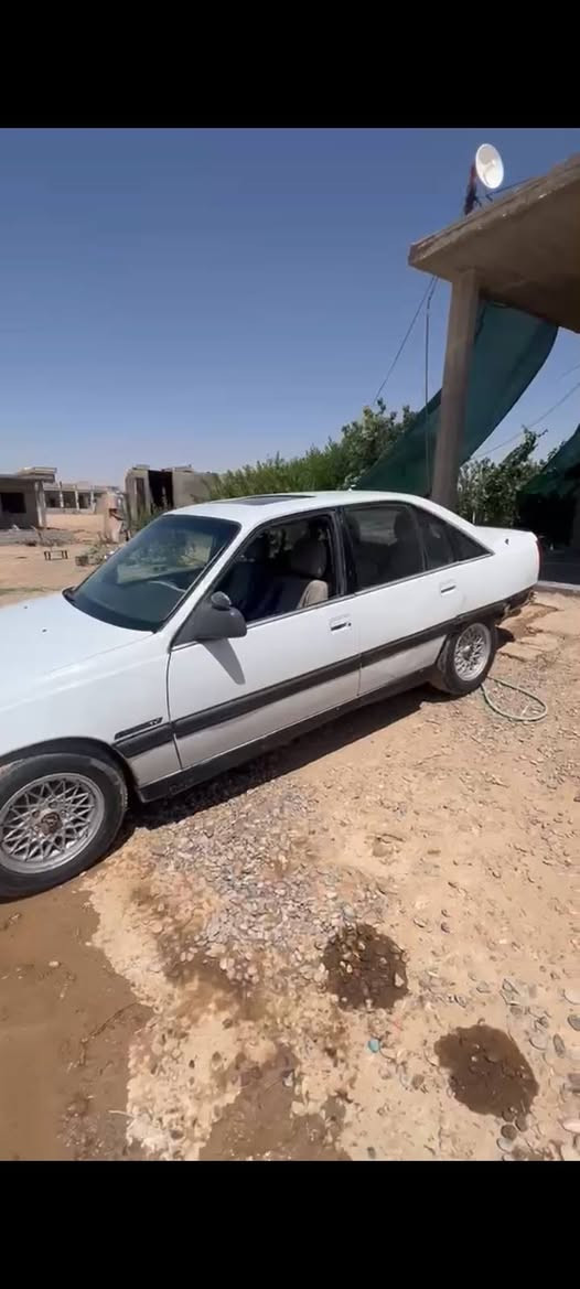 السلام عليكم لبيع
اوبل اوميكا 20 موديل 92 
كير محرك بلشرط 
صدر 80/100
تواير جدد 
سنوية منتهي صار سنة رقم سليمانية شرط التحويل 
تتنتة بلادي 
ملاحظه الدعامية مشدودة 
مراوس بيم أم فقط أو بيع 
***********
