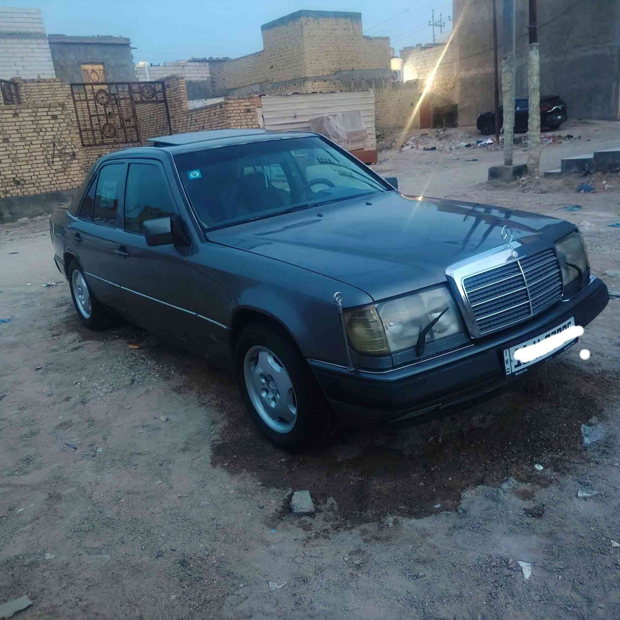 البيع او مراوس حسب القناعه سيارة مارسدس دب موديل 1989 سيارة رقم بغداد 

شوكت ماتريد اداورلك 

حداديه 80% قواعدها سليمات سيارة فتحه 
سيارة نظيفه محرك بطه 2500 كير توني شاده 

 دواخل سيارة نظيفات مكان السيارة ناصريه مركز
سعره 65 وبيه مجال  ***********
