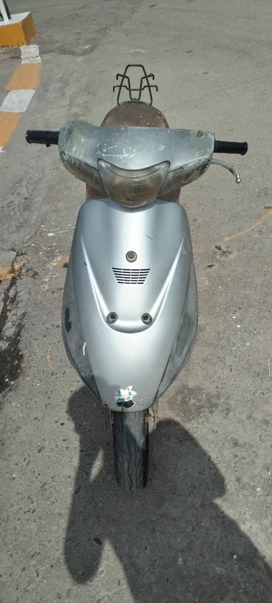 على بركه الله دراجة للبيع نضيفة حسب ما بالصورة المكان أبو رمانة أوراق كاملة وكيلها  الحيدري ب أبو رمانه السعر المطلوب 250 وبيها مجال جدا للشراي حق الجية للأستفسار اكثر هذا رقم راعيها *********** واني مكلف بالنشر خاص ما متواجد ابدا
