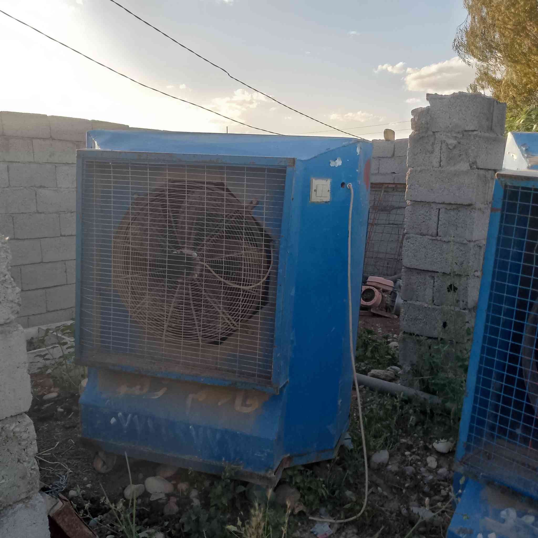 للبيع مبردات حديد مال مناسبات نضيف وسريع وبارد السعر مناسب للشراي اتصل
***********
