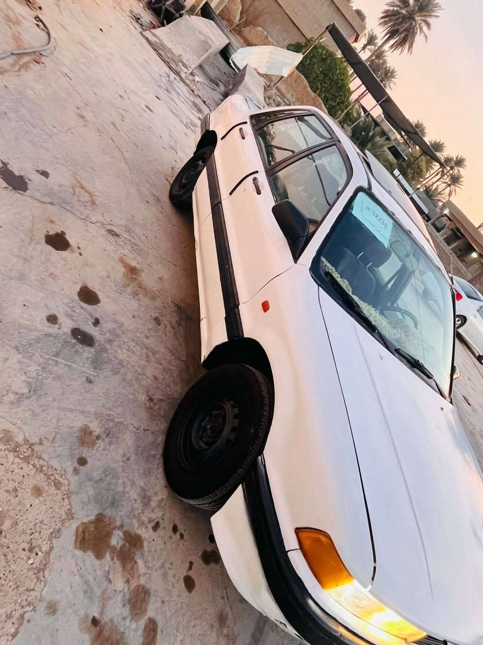 السلام عليكم
للبيع  مستوبيش كلنت 
موديل 1988  رقم صلاح الدين 
رقم حرف( ر ) 
سنويه كارتونيه خضره نافذه 2020
صاحبه موجود شرط التحويل 
كير محرك شرط 
كير عادي 
صدر نص عمر
تايرات تخم نضيف 
كهربائيات من الدعاميه للدعاميه 
مسجل شغال 4️⃣ سماعات 🔊 
اناره داخليه كلها شغاله
كيجات كله شغاله 
لايت عالي ناصي فول 
بك لايت شغال 
جام جوبي كله شغال 
 غرفتها حلوه 🆕 
سياره جاهزه وناعمه 
اترايك شرط ✈️
السعر 25$ وبيها مجال قليل
مكان السياره 
صلاح الدين 
الضلوعيه 

الشراي يتصل لا أيراسل 
 ***********
