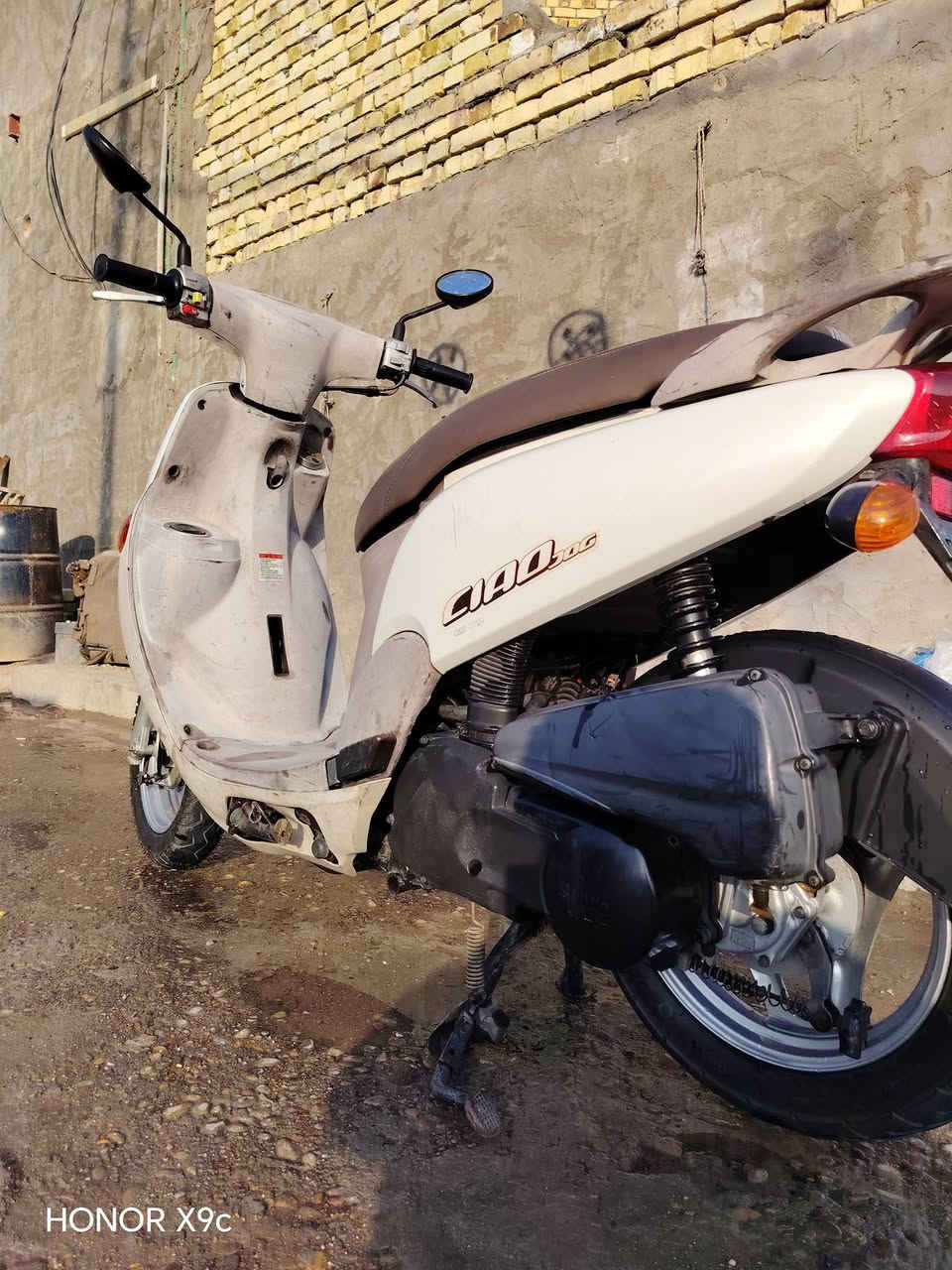 السلام عليكم دراجه فله للبيع مكفوله صارله شهر طالعه من الوكيل سعر مليون رقم الهاتف ***********
