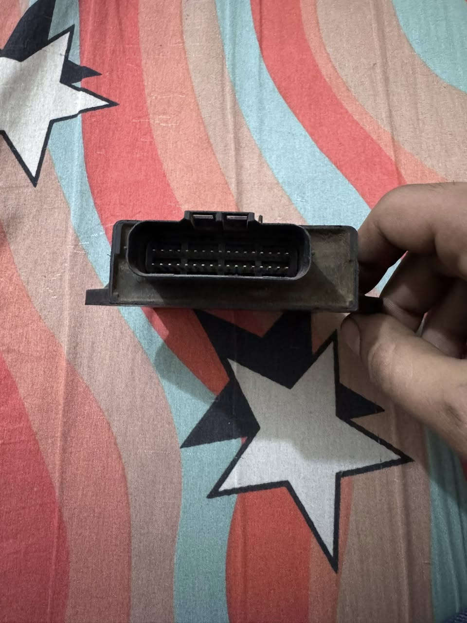 السلام عليكم شباب عقل وجويتر مال سكنس ياباني للبيع ثنينهن اصليات وتاخذهن تفحصهن ياله تنطيني فلوس يعني عل فحص مكاني بغداد حي الاعلام وباقي تفاصيل الغراض اتصل عليه وتدلل ***********
