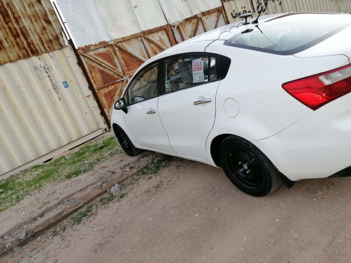 السلام عليكم كيه ريو 2012 رقم مثنى راعيه بنجف مكينه 1600 جديده تبريد ثلج بيه باب وجاملغ صبغ اثر شخوط وصورهن موجوده قبل لاينصبغن وبيه بارد بسيط سياره حلوه كاعده مكانها نجف   سعر 81 وبيه مجال   مكلف بنشر رقم راعيه ***********
