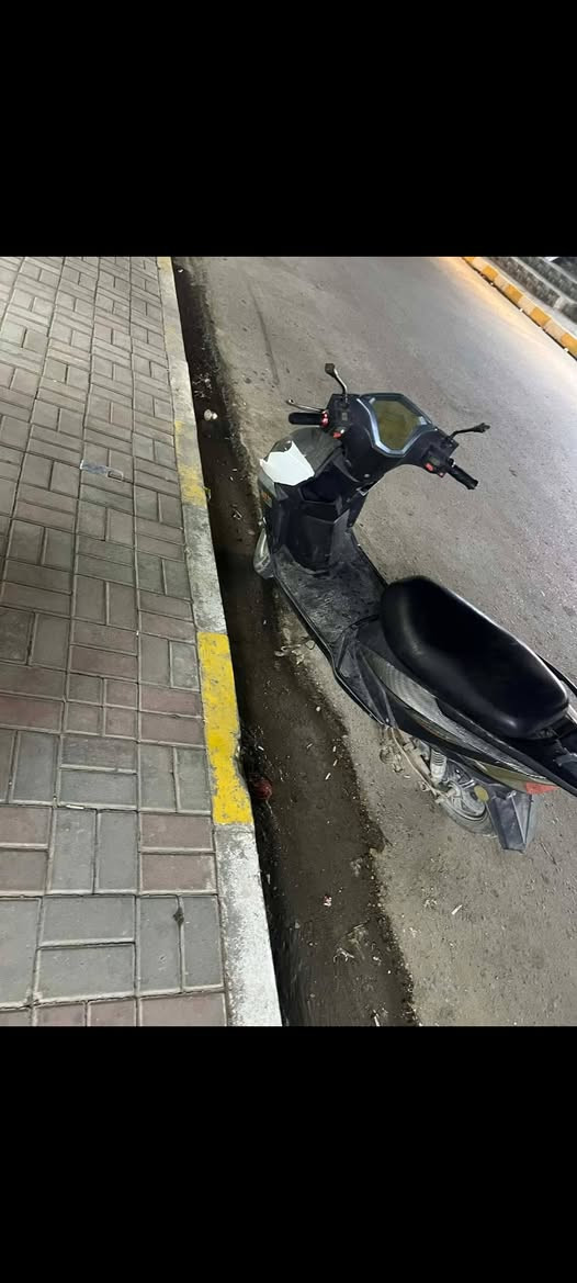 للبيع دراجه شحن أو مرواس بدراجه كير
بطاريات نص عمر
كله شغال سعر 200 وبي مجال 
مكاني 5 كيلو
الرقم ***********
