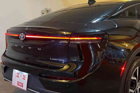 تـۆیۆتا کراون 2023 limited ئەمریکی 
فول مواسەفات  پـانۆراما 
تەنھا ١ پەلە بچوک بۆیاخی ھەیە 
بێ ناوگرتن لەگەل پەلەیە pdr  بچوک  
رەسمی سۆنەری دانراوە 
تەنھا ٢٠ ھەزار رۆیشتوە    ــ  
پـانۆراما ـ کۆشین جلد ـ  ڕاداری دواوە ــ
ڕاداری پێشەوەو ھەر چـوار لای ـــ 
کۆشین جلد ــ کوشن سارد و گەرــ 
کۆشین سەکن و سایەق کارەبا ــ 
سەماعەکانی مارکەی JBL ــ 
ھیچ مەسروفێکی تیا نیە ـسپێری بیلادی تیایە ــ   
  سەیارەکە کاتی ٢ مانگی لەگەلە 

سـعـر : لە کۆمێنت داوابکە ڕاستەوخۆ بۆت دێت 📥 

گێر و مەکیەنەی بەشەرت 
هیچ کێشەیەکی تێدا نییە 

ژمارەی خاوەنەکەی 
***********
