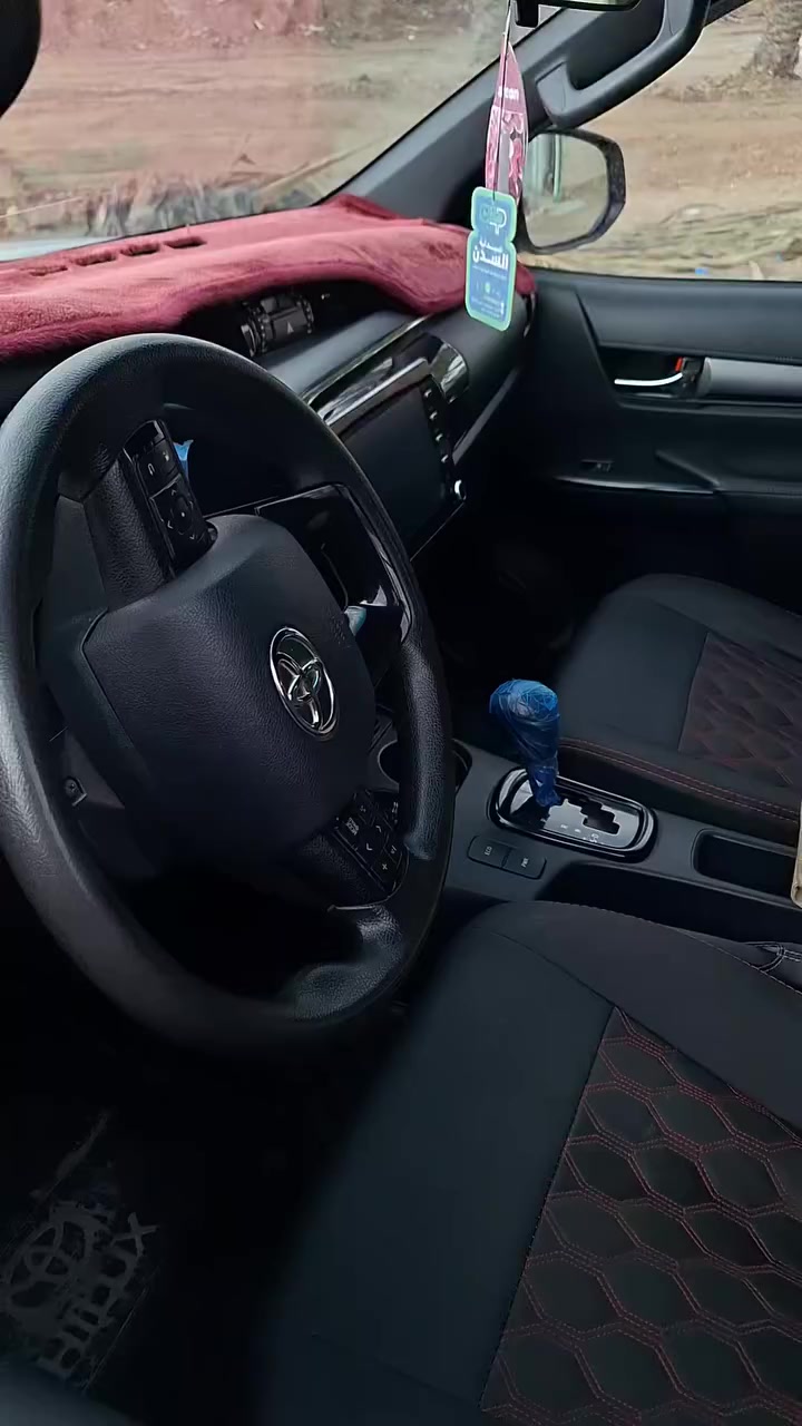 السلام عليكم 
تيوتا د فنجر  للبيع فول مواصفات كفالع عامه 
رقم بغداد دولي. ماشيه 50ألف. وضع شركه 
موديل 2024
المكان بابل الشوملي لاستفسار عل الرقم ***********
