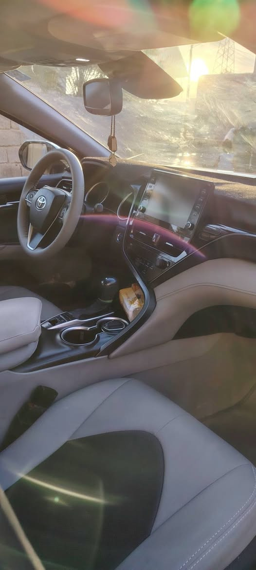 السلام عليكم
للبيع كامريLe بلص2023 وارد أمريكي بيه جاملغ السايق وشويه بلباب

 لون مميز سموكي 

فول مواصفات 

بصمه

فتحه سقف

تغليف كشنات وكاعيه ع ايدي

رادار 

سايد بريك بصمه

رقم بغداد اوربي 

السياره بسمي تحويل ثاني يوم

السعر210
مكاني الانبار فلوجه
***********
