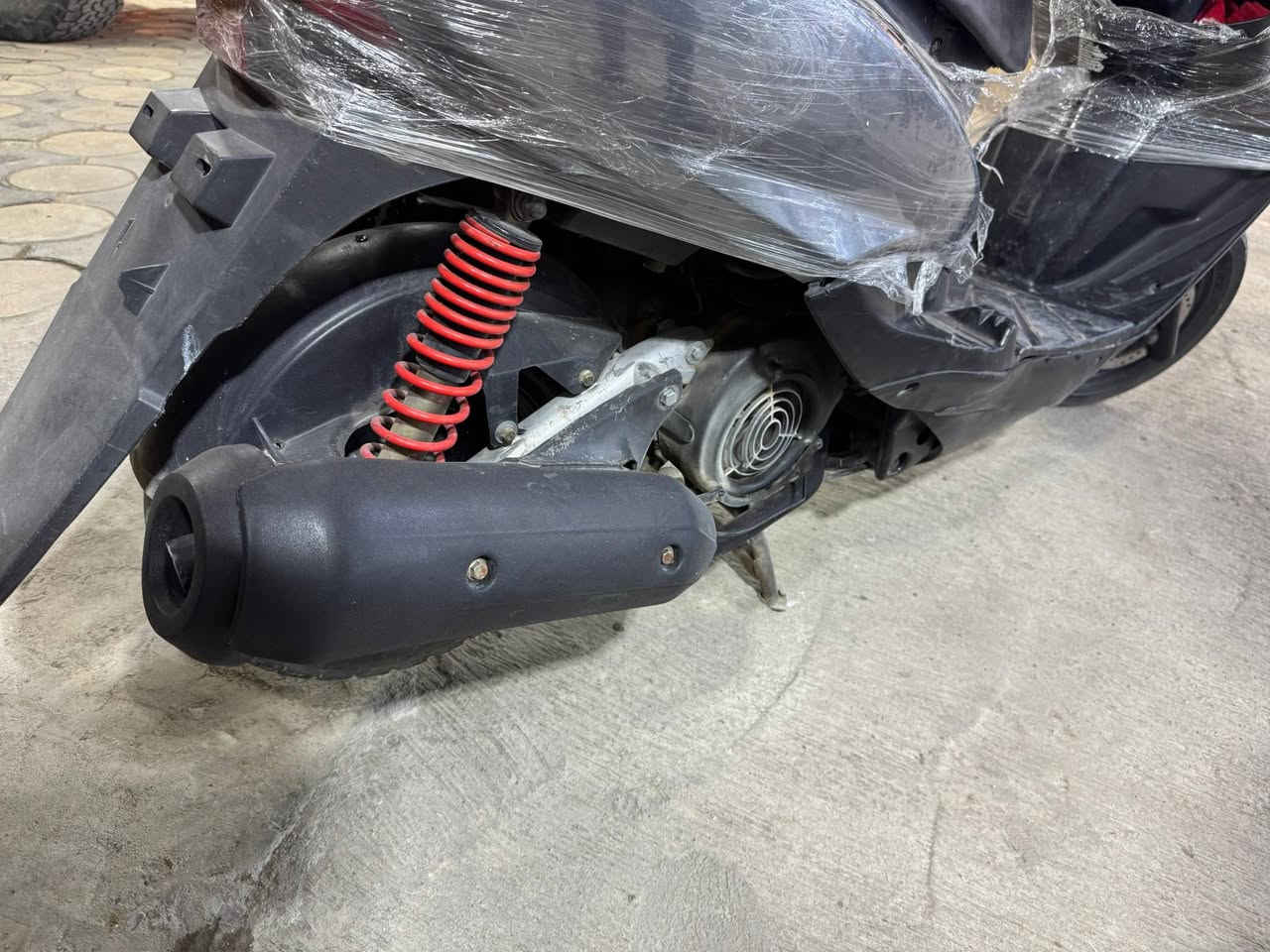 السلام عليكم عندي دراجه للبيع ماكس ثعلب 140 
دراجه كامله بدون نقص مكينه ناعمه 
السعر 400 وبيه مجال حك الجيه 
***********
