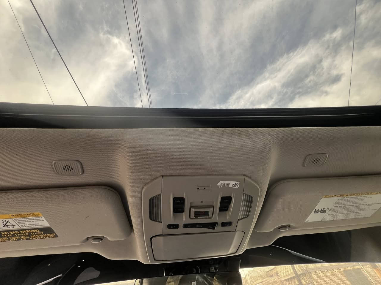 هايلندر 23 هايبرد
مكينه 2500 

ماشيه 10000 

بغداد بسمي تحويل مباشر 

دخول جديد 

حادثها بجم 

السياره جاهزه ومصلحه تصليح حلو ومناقصها شي 

كير مكينه صدر تبريد تخم تاير باتري ويل كب كله جديد 

فووووول مواصفات برونز ادشن XLE 

كل شي واضح بلمنشور شراي اتصل عندك مراوس عادي اراوس احجيلي بلمعقول الأسعار معروفه السياره جاهزه وحلوه وفووول مواصفات وماشيه قليل ممتعوبه على أيدي من امريكا الي محد راكبها وبالعافيه عالياخذها وبالنسبه للسعر عارضها مناسبه 

السعر 250 

مكان السياره بغداد الكرخ 

***********
