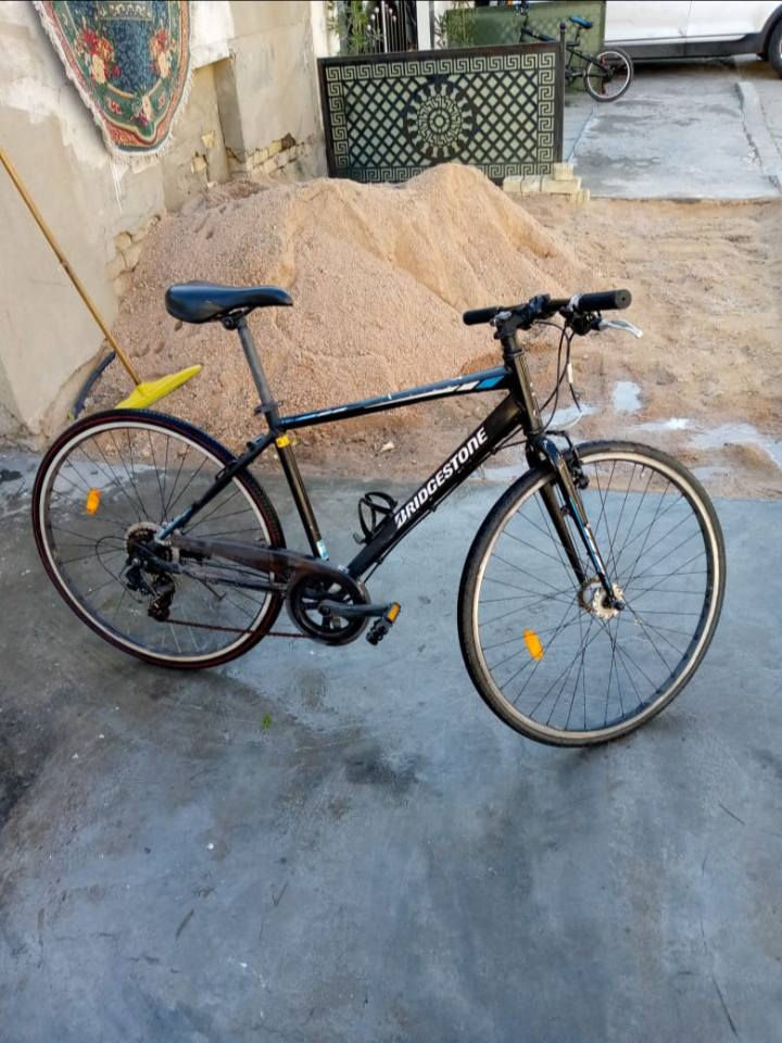 السلام عليكم
بايسكل C700
برجستون ياباني 
نمر 7×1
الامنيوم 
وضع حاويه 
سعر 140 الف وبي مجال 
مكاني بغداد حي العامل 
الاستفسار ***********
