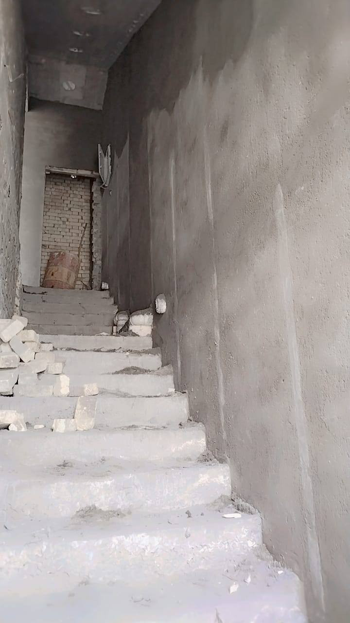 لباخ سيد جعفر اشتغل يوميه متر كباله شغل نضيف ومرتب احنه اثنين خلفات شغل فقط في العماره  تصال ***********
