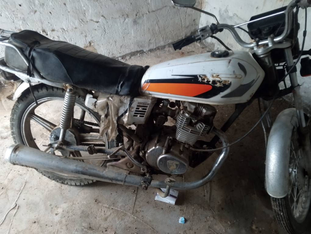 دراجه تايكر 4كير لايت امامي شغال هي شغاله كامله نص هندر تشتغل ترايك بيها للبصره تايرات جدد محركها نضيف كلش سعر250بيها مجال حك جيه عنوان محموديه رقم *********** بغداد, العراق
