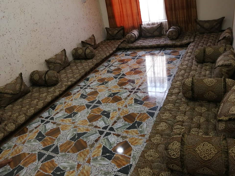 خياطه المفروشات المنزليه وتجديد القديم  وتتوفر خدمه توصيل *********** عنوان سايدين النداء
