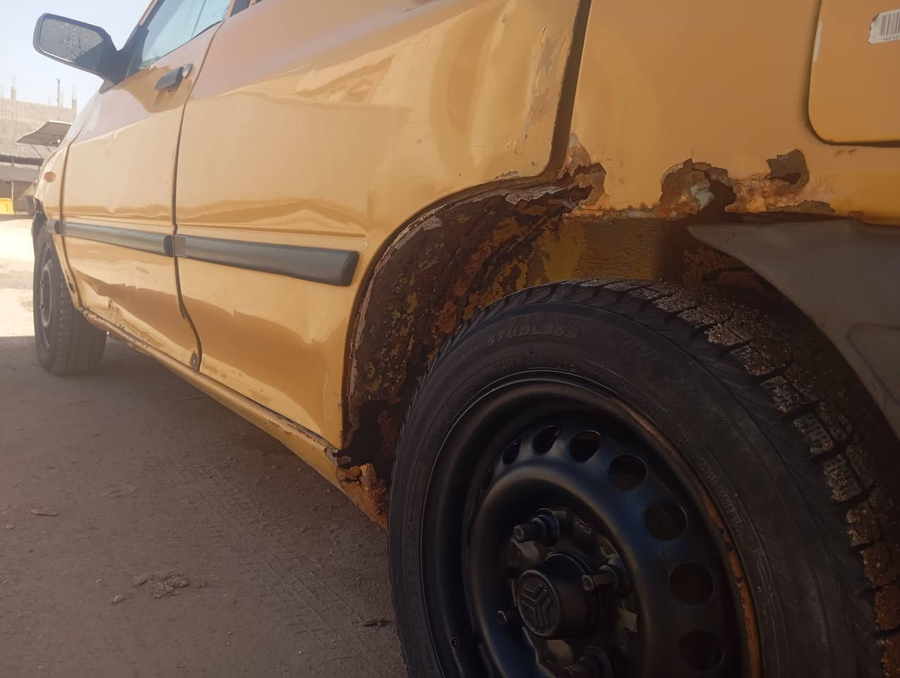 سايبا2011للبيع رقم بغداد باسمنا تحويل ثاني يوم السيارة بيها بخار ويردلها سمكره للكاعية والجنطه .المكان حله حي العسكري مركز مدينه 
السعر13 ترهم تعمير وترهم تصقيط أنت مخير 
*********** اعاده نشر بسبب الوعود الكاذبة
