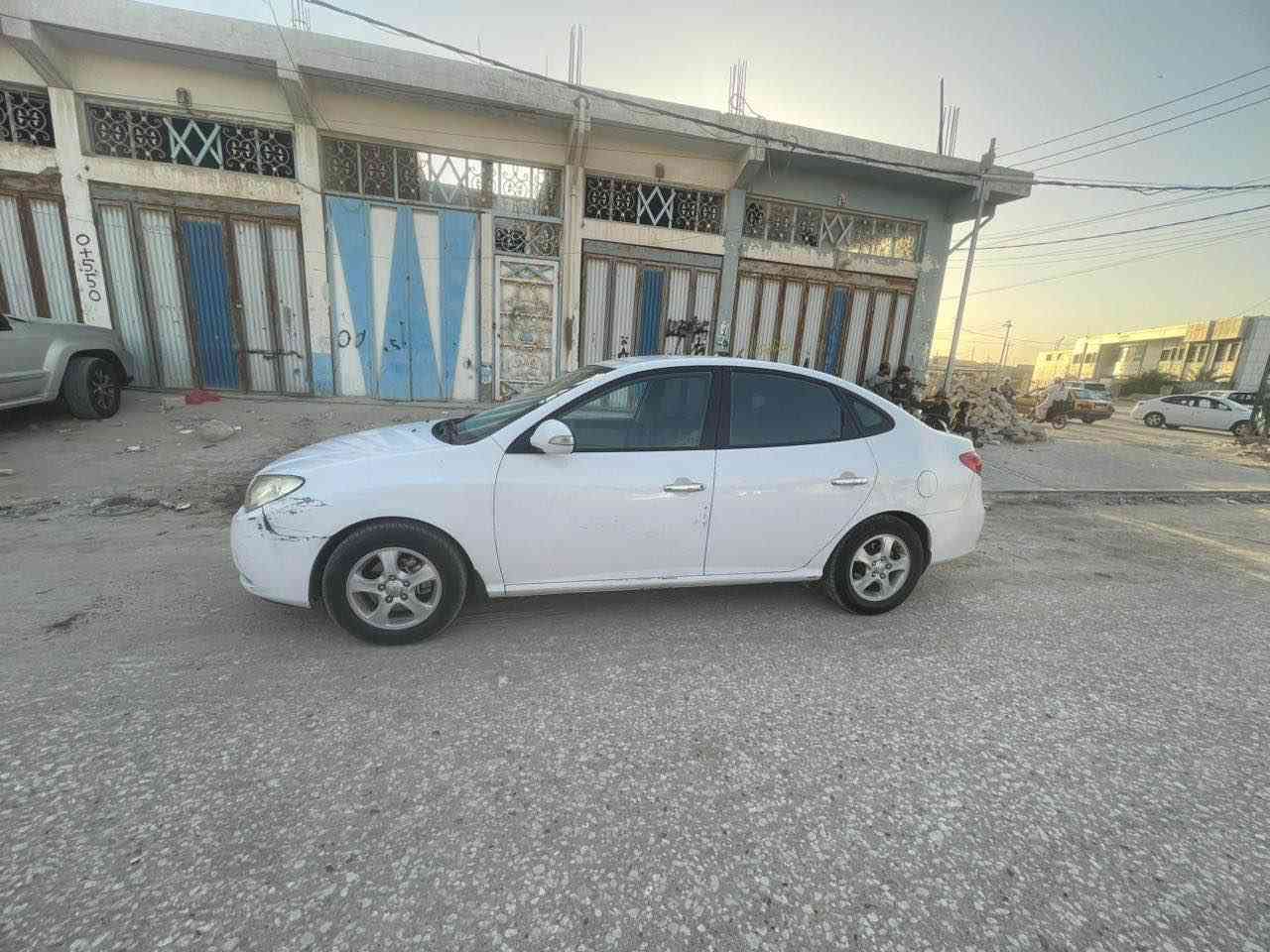 النترا مديل 2011 للبيع مكينه وكير جدد حاويه ستوني شادهن  تخم تاير جديد باتري جديد تبريد خير من الله بيه جاملغ مبدل صوب السايق وصبغ شبر من الباب وشبر من البنيد والباقيات شوف العين 
 السعر 95 وبيها مجال  *********** النجف, العراق
