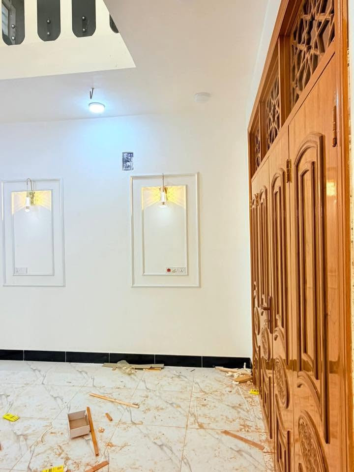 سلام 🙋‍♂️ عليكم 
يقدم  عالم العقار دار جديد بسعر مغري جدا دار متكامل بناء جديد كامل المواصفات والخدمات
وكهرباىيات 

#دار_مساحه_١٠٠_م 

طابو زراعي سند ٢٥ صرف دار جديد متكون غرفة وصالة ومجموعة صحيات ومطبخ واستقبال بخريطة متناغمة جدا
بناء جديد 

العنوان: النجف الاشرف_ #ملحق ميسان _خلف سكله الكرعاوي 

 السعر  ٤٥💥💥💥
بناء ممتاز 
بناء ممتاز درجة اولى خريطة جميلةجدا وبناء ع وفق المود الحديث 
اي استفسار او اتصال يرجى التواصل عبر الارقام او المراسلة عبر الواتساب:
*********** 📞📞
***********📞📞
