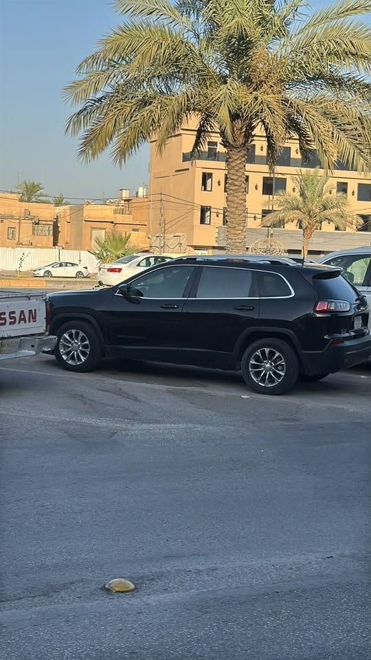 جيب بزون بالأقساط
موديل ٢٠١٩ حادث جانبي صفحة بدون دواخل ولا حماوة ولا ضرر شاصي ولا راديتر

مفيدة جدا واقتصادية بالصرف وتاخذ بانزين عادي بشكل مستمر 

گير ومحرك و تبريد مكفول  ، حجم المحرك ٤ سلندر 

مقدم فقط ٩٠ ورقة والباقي اقساط 

***********

مكان السيارة كربلاء
