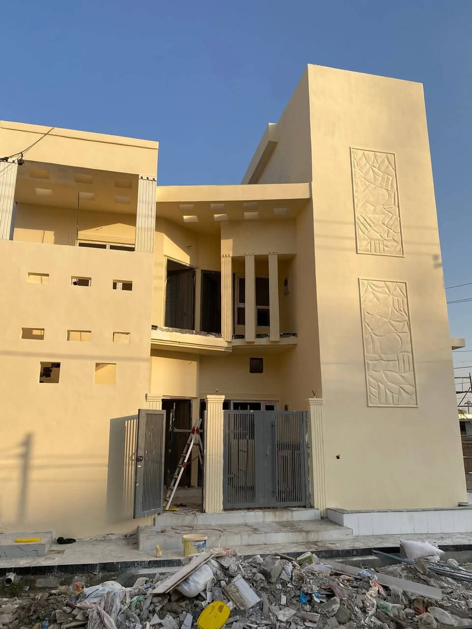 ✨ جمال بيتك يبدأ من ألوانك! ✨
🔸 تحتاج تغيير ديكور؟
🔸 ترغب بألوان هادئة وعصرية؟
🔸 صبغ داخلي وخارجي بكل احترافية وجودة عالية

📞 للتواصل: ***********
***********
📍 صباغين كركوك — خبرة ودقة في التنفيذ

خلّي بيتك يحچي عن ذوقك 🎨✨
