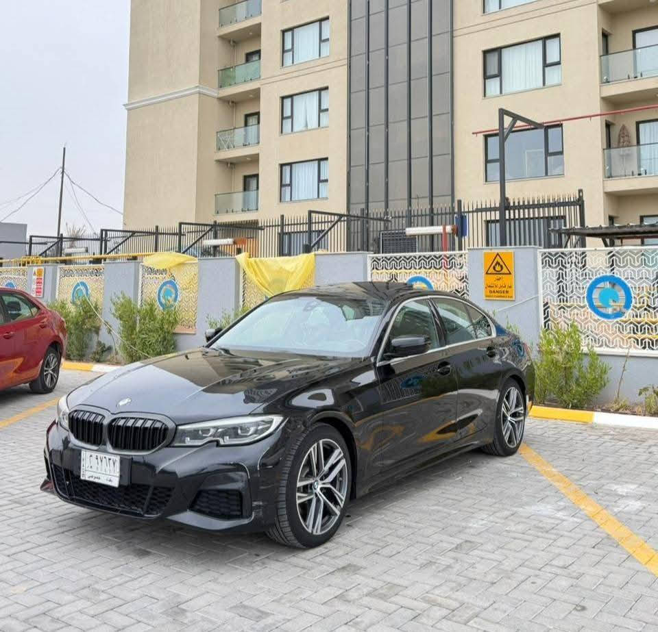 بي ام موديل 2019 330 bmw بانزين 

اللون اسود 

السيارة 1/1 

مواصفاتها
فتـحة سـقف  
بصمة تشغيل + 4 بيبان بصمة 
وترحيب 
الكشنات جلد لون اسود 
كشنات ثنين كهرباء وكشن السايق خزن ميموري وتدفئة بل الكشنات الامامية 
شفتات بل الستيرن وتدفئة بل الستيرن 
داتشو عرض ع الجامة الامامية 
كيج الكتروني 
 اشارة بل المري ونقاط عمياء والمري شفط وايضآ قلاب 
قطعتين تبريد والقطعة الخلفية ايضآ منفصل 
دشبول متغير الالوان من الشاشة بلادي 
حساسات خلفية وامامية وتعرضلك بل الشاشة  
رادار امامي تحديد مسار والتعرف ع الاشخاص والسيارات 
لايت داينمگ متحرك وترحيب عند التشغيل 
تكدر تضبط توقيت للسيارة تشتغل بل الوقت الي تريدها وتطفى بل الوقت الي تريدة من الشاشة 
اوتو تبريد واوتو لايت واتو ماسحات 
تعلي وتنصي الاغاني بدون متلمس الشاشة عن بعد
انضمة القيادة وتتغير الشاشة حسب نوع القيادة 
اوتو هولد والسايد بريك دكمة ودكمة لاطفاء الحساسات
ماوس تحكم بل الشاشة 
محرك السيارة 2000 توين بور توربو 

حادث جاملغ خلفي وصندوق 
وصور الحادث والسونار مرفقه 

السعر 198

مكان السياره بغداد حي الاطباء بلجهاد قرب خدمي شارع المطار للتواصل ***********
