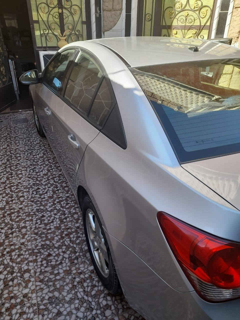 السلام عليكم كروز خليجي موديل 2012 محرك ١٨٠٠ سيارة كلش حلوة ونضيفه واي نقص مابيهه سونار موجود بل صور رقم بغداد تحويل مباشر العنوان ديالى بعقوبه 
موبايل ***********
السعر 80 وبي مجال
