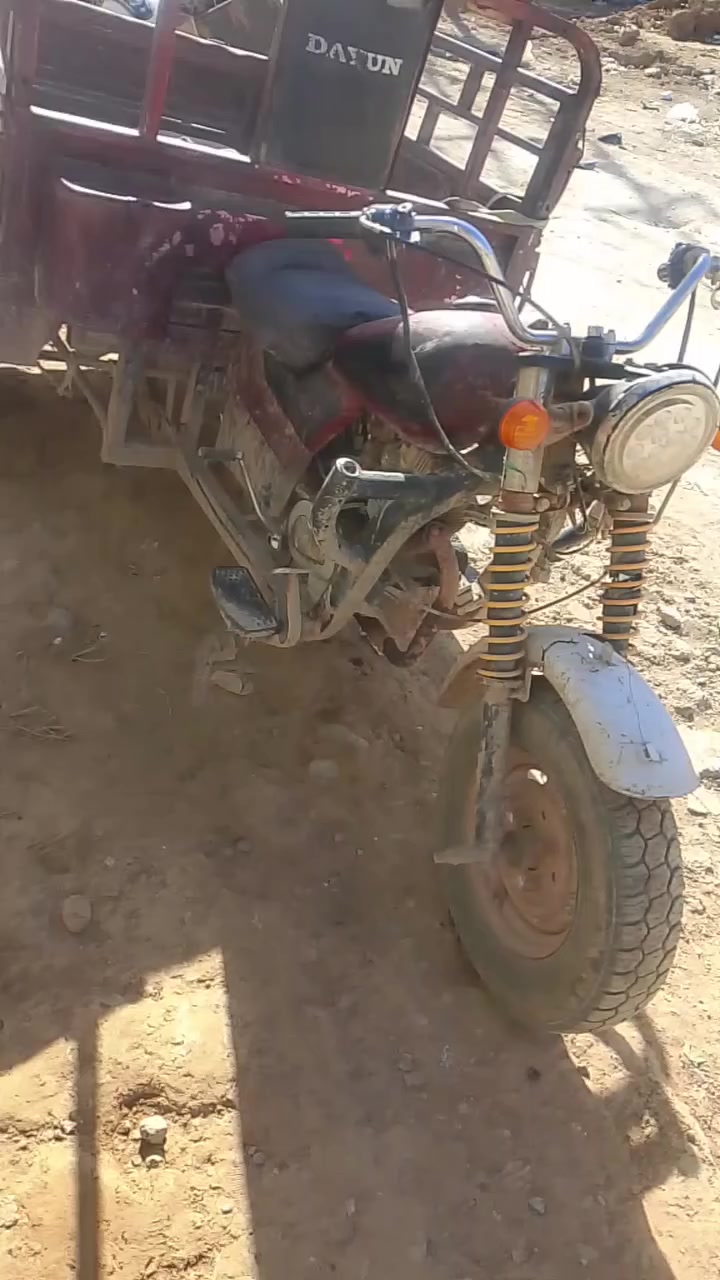 ستوته للبيع حلوى مال شغل مابيه اخياس مكينته العام شديته كهربائيات شغاله سلف هندر بس يرادله باتري صدره جديد تأيرات جدد الستوته أوراقه ضايعه رايده اب 600المكان ديالى الخالص حي العصري الرقم *********** بس المحجر مو وياها
