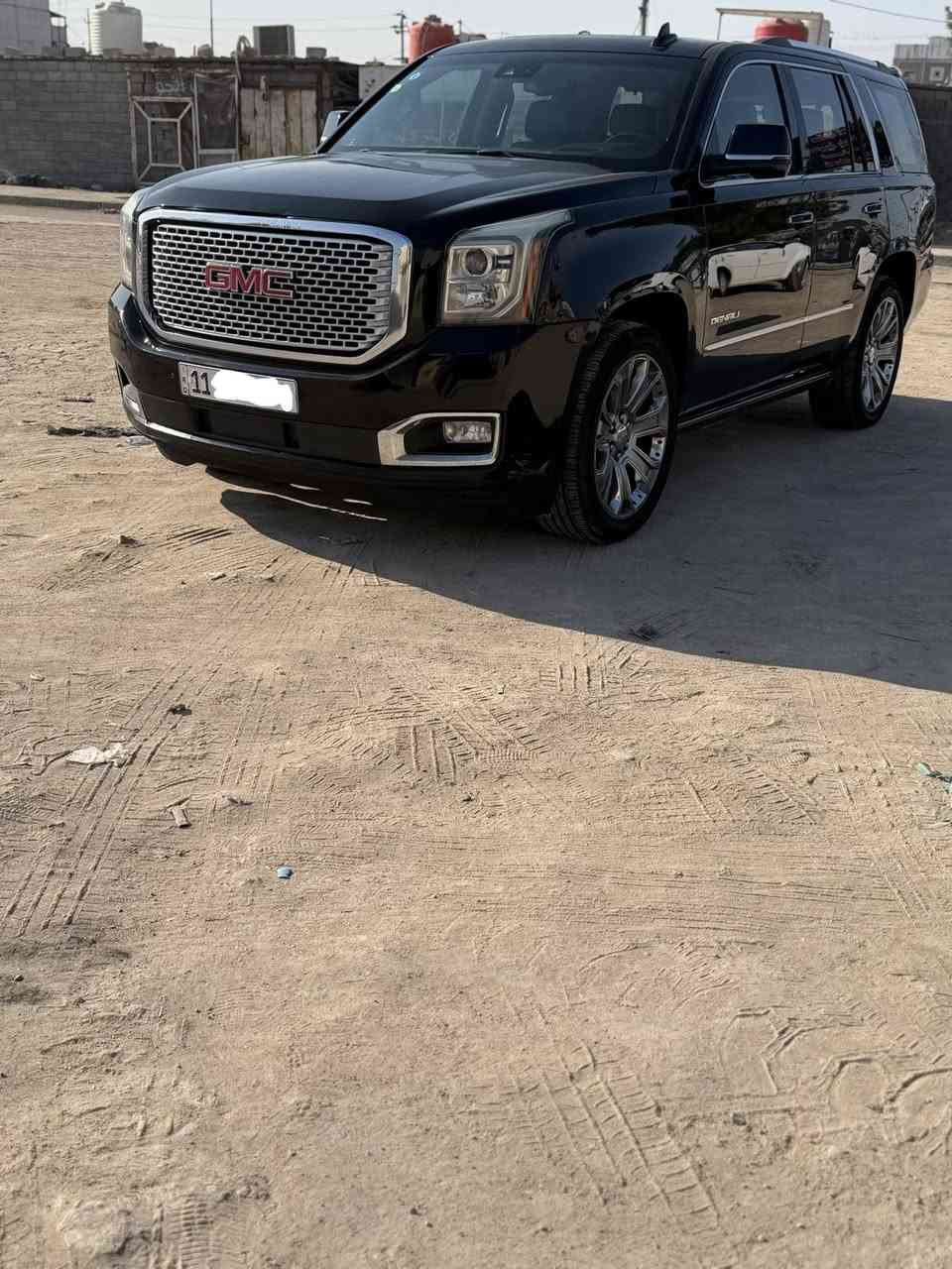 سلام عليكم للبيع يوكن بتراموديل٢٠١٧دينالي فول مواصفات رقم بغداد باسمي هزه وسنويه جديده السياره جاهزه من كلشي عليها ادامه كامله من مكينه وكيرصور الحادث مرفوقه ويه الصورباردجاملغ خلفي بدون صبغ والباب الخلفي تبديل اصلي نفس اللون وبيها قطعه كليرمكان السياره بصره السعر٣١٠وبيها تقديروتوجيب للشراي ***********
***********
