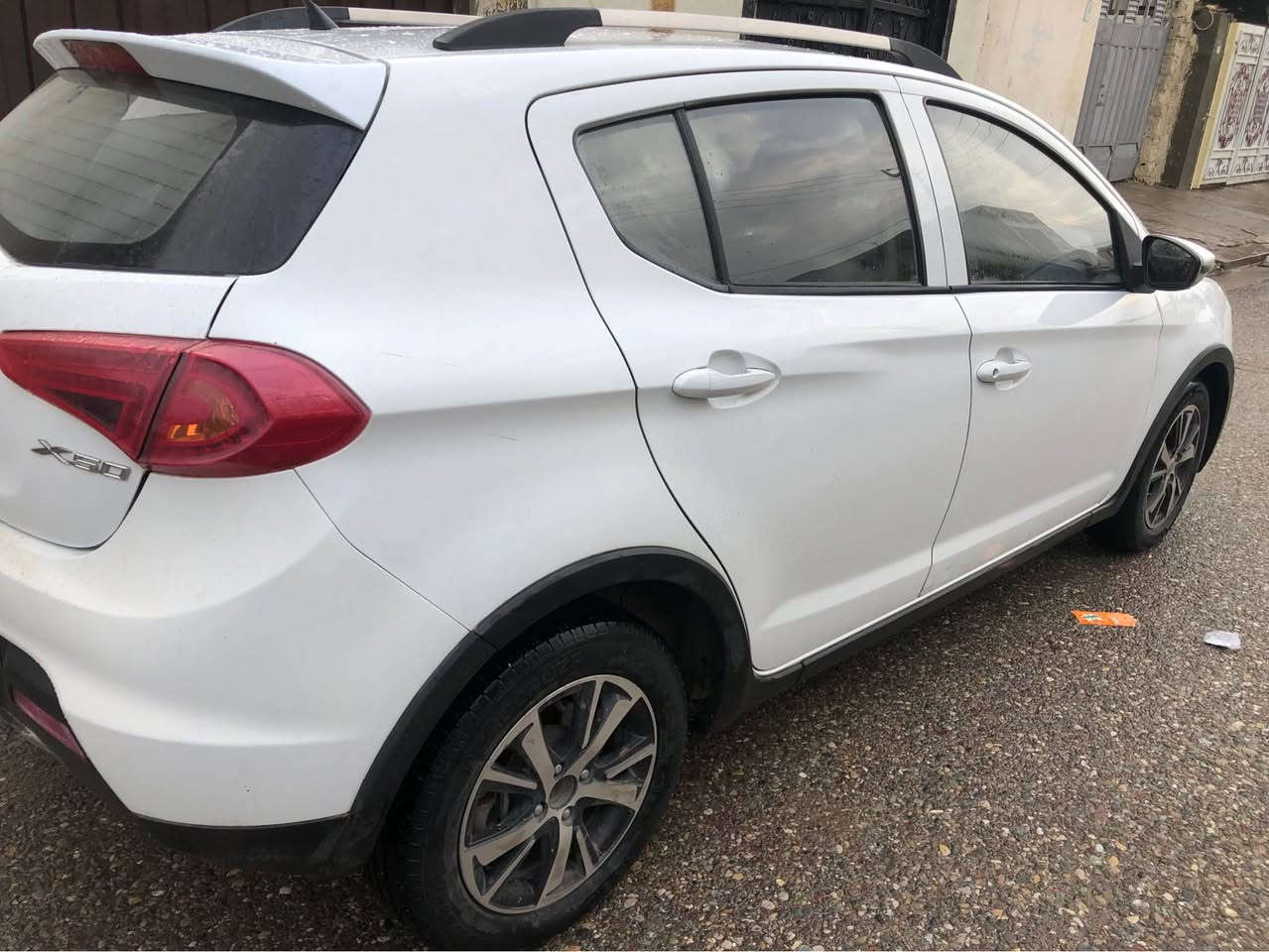 Lifan. X50. Model 2016. 
 گير ئوتوماتيك   گير و مةكينه و تةبريد. بةشةرت
هةزةى نويه.  هيج غرامةى نيه. تةنيا سةنةوى ٨ مانگ بةسةرچوه 
. و مةعامةلةى تيدايه.
*********** أربيل, العراق
