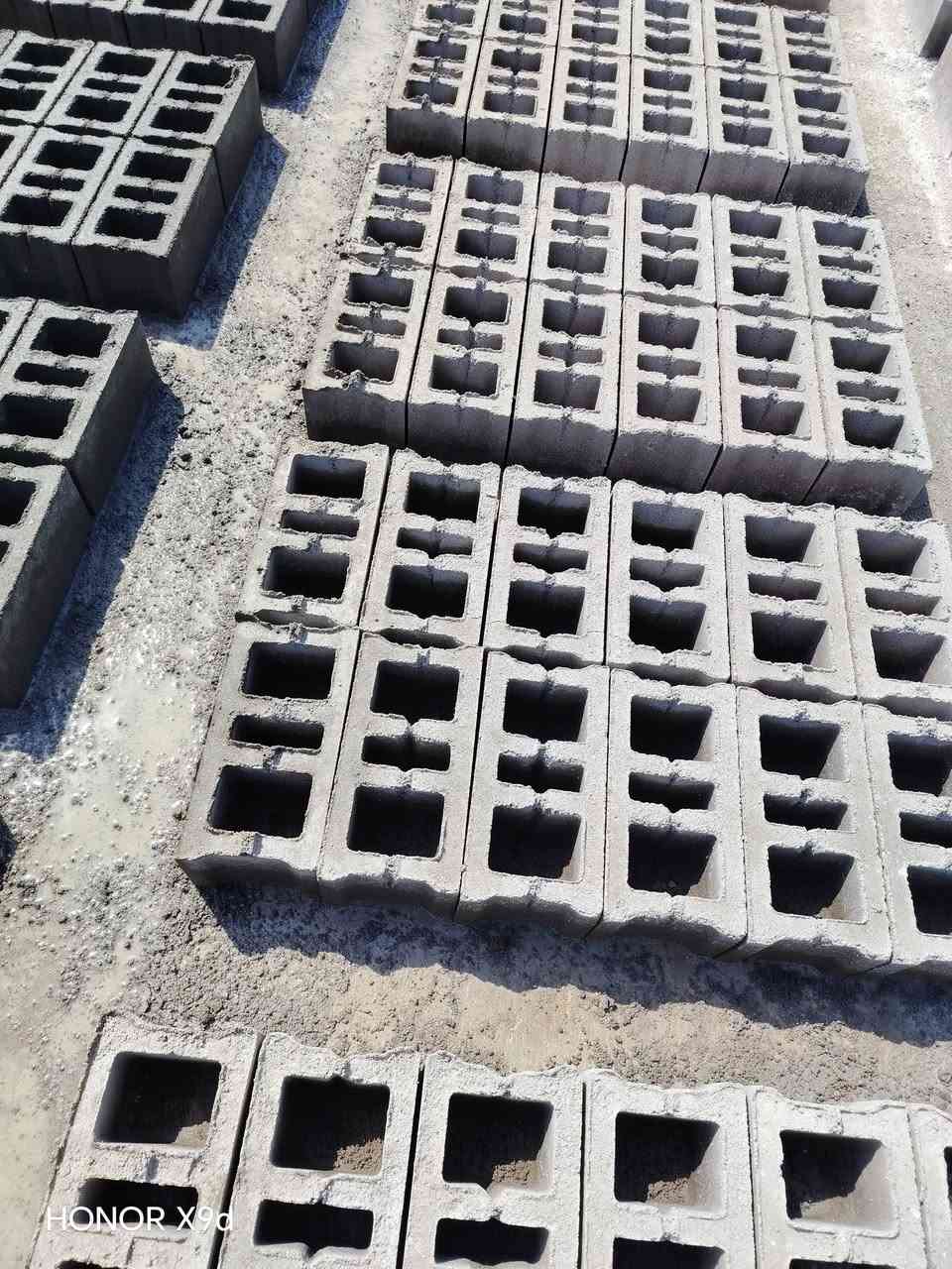 بلوك درجة أولى
تجي تشوفها كدام عينك إذا متعجبك لتاخذها


**إذا كنت صاحب هذا الإعلان وتريد حذفه لأي سبب، رجاءا أرسل رسالة إلى الدعم الفني**