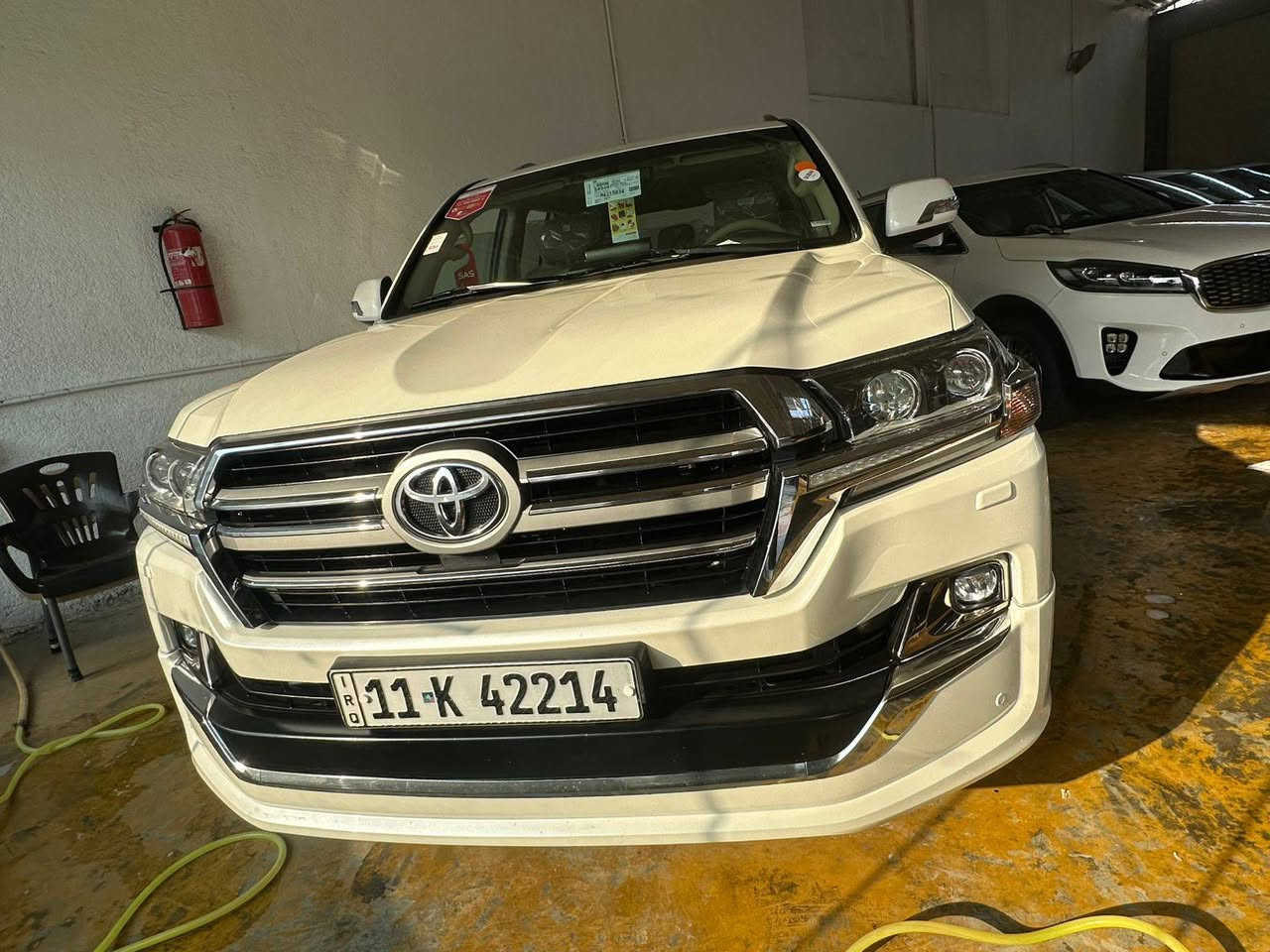 سلام عليكم لاندكروز ٢٠١٩ساز باب اول دبل كرسي كهرباء كشن سائق ٣وضعيات ٣شاشات صندوق شفط زراك لايت حساسات أمامي خلفي ٣قطع تبريد ٤بصمات تخم تاير جديد كير مكينه بشرط كفاله عامه بدون صبغ فقط مكانين في بي ار ارقام وهزه جديد بسمنه سعر ٥٢٠ وبيه مجال لشراي العنوان بغداد***********
