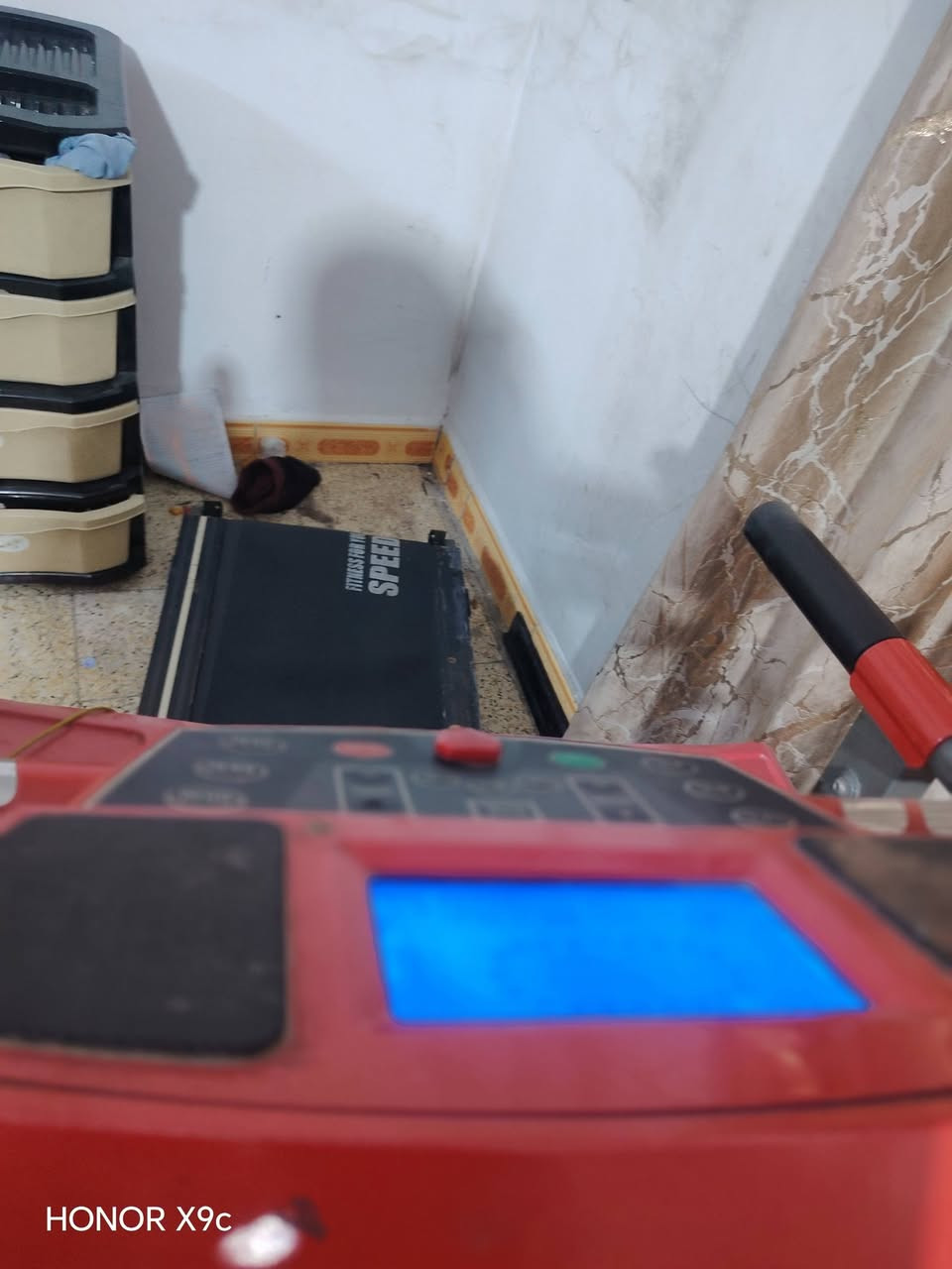 سلام عليكم حياكم الله مشايه جبليه لبيع خلل بسيط سعر خاص نتصال علا هاثا رقم 
***********
