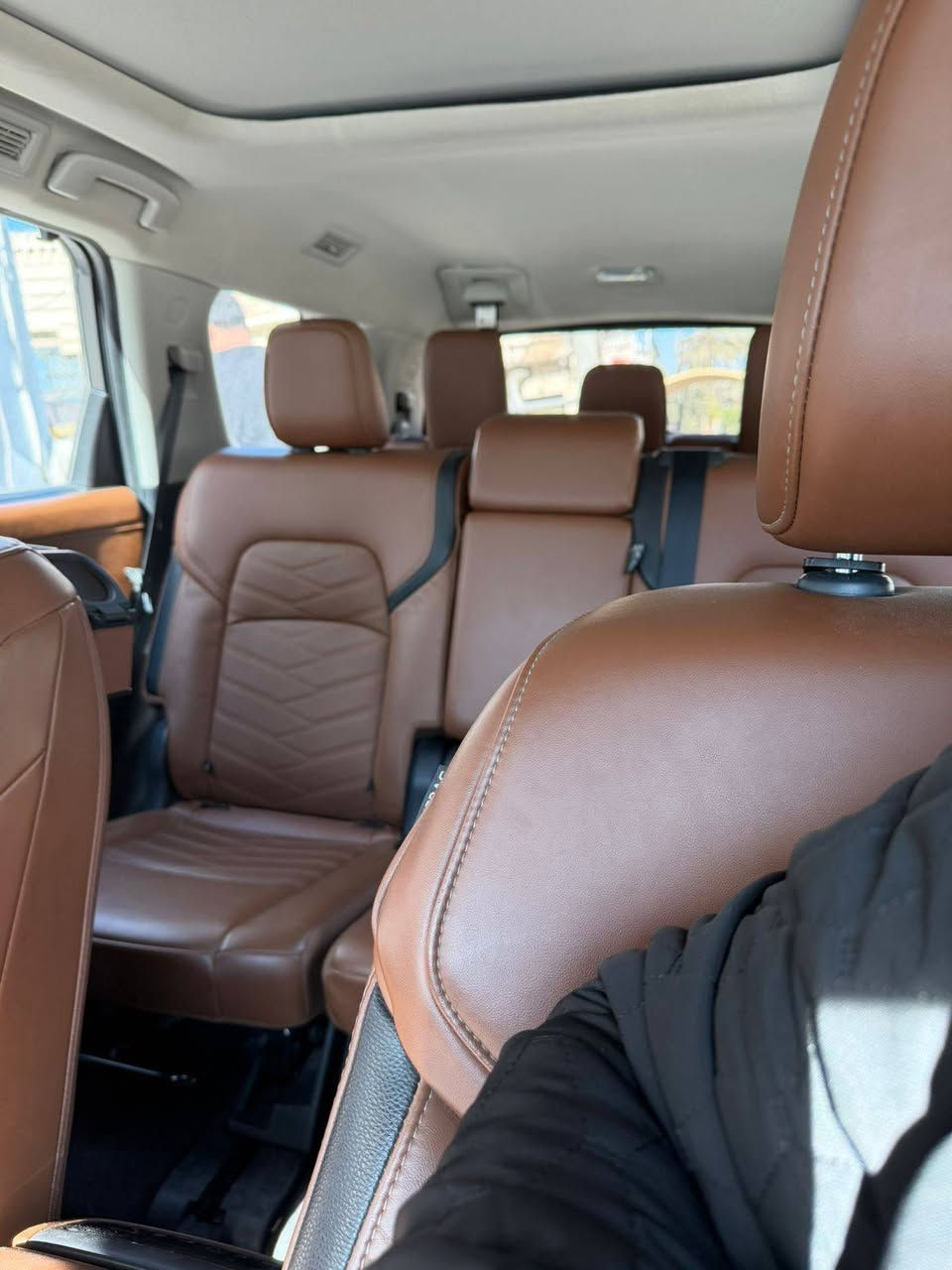 نيسان باثفايندر مديل ٢٤. فور ويل 
فئة البلاتينيوم. كامل مواصفات. رقم بغداد. تحويل ثاني يوم
الحادث موضح بالصور. تم تبديل البيبان بابواب نفس اللون يعني بدون صبغ
ماشيه ١٨٤٠٠ كيلو متر وليس ميل 
مغلفه بالكامل 
مع درع لجامه الاماميه
وواقي حراره لجميع الجامات 
موجوده بغداد. ***********
