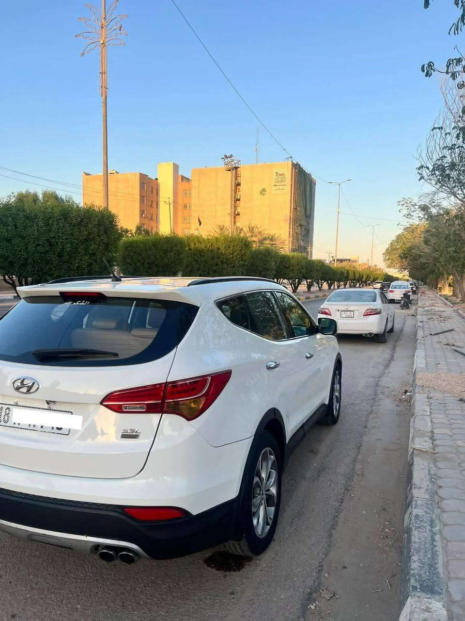 السلام عليكم 
سنتافي 14 خليجية كفالة 
محرك 6 سلندر V6
رقم بابل بأسمي هزة ما منتهية 
سنتويتها لل2030
باتري جديد تبريد خير من الله
داخل بيجي 
دوشمه ارضيه وكشنات جلد 
 كامرة خلفية
 تحكمات ستيرن
تفاصيل السيارة موجودة بالسونار 
السعر _ 158
مكاني بابل _ حلة 
للأستفسار 
***********
***********
