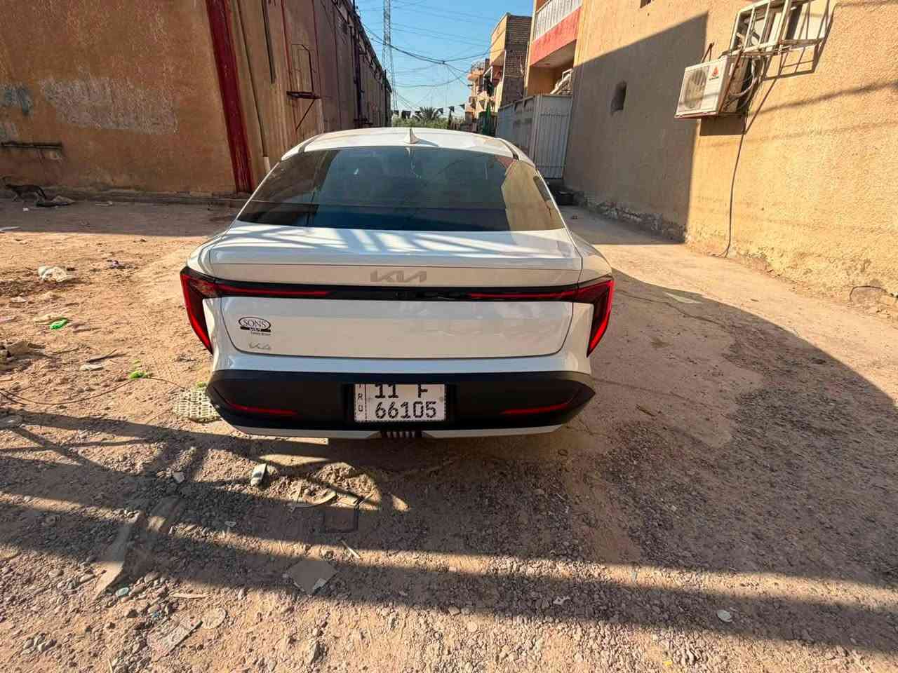 سلام عليكم 
كيا k4 موديل 25 الون ابيض 
ماشيه الف كيلو 
مكينة 2000 دوش مكفولة 
سيارة نضيفة وحلوه دخول جديد 
ورقم جديد قبل اسبوعين ترقمت 
حادثها حلو بدون دواخل 
سيارة ليبل واحد
صور الحادث بالمنشور 
سيارة باسمي تحويل ثاني يوم 
السعر 175 وبيها مجال حك الجية 
العنوان بغداد شارع فلسطين 
***********
