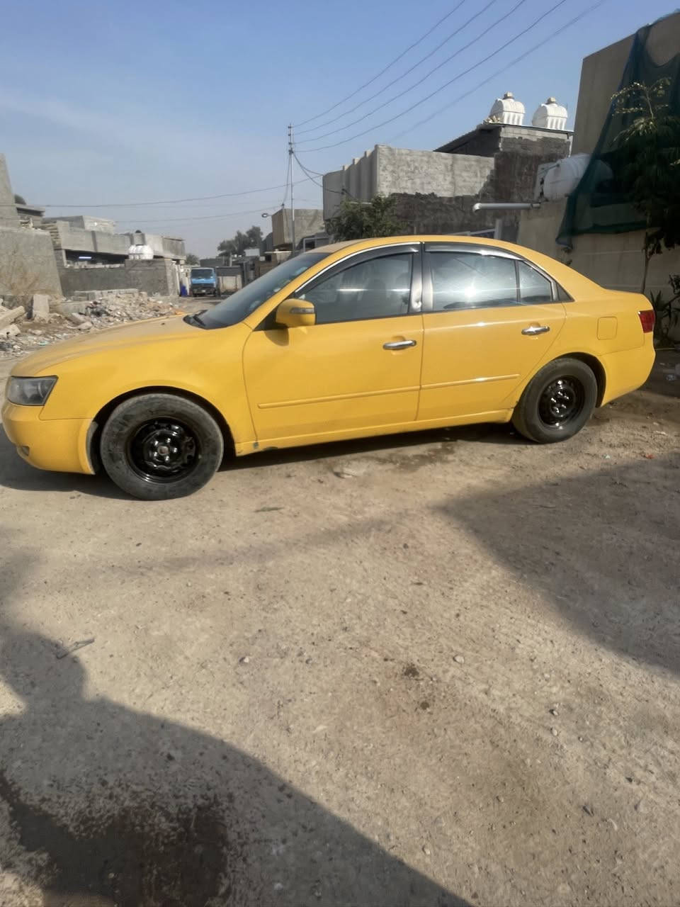 السلام عليكم سونتا موديل 2008 وارد كندي بدون حادث سياره كفاله عامه من الضربه والعيب الشرعي تبريد حداديه كله جديد مكينه 2000دوش بانزين وغاز  مكانها بغداد قرب جسر الدوار  السعر 88بيها مجال بسيط أو مراوس حسب القناعه الرقم 
 ‭0785 293 6792‬
