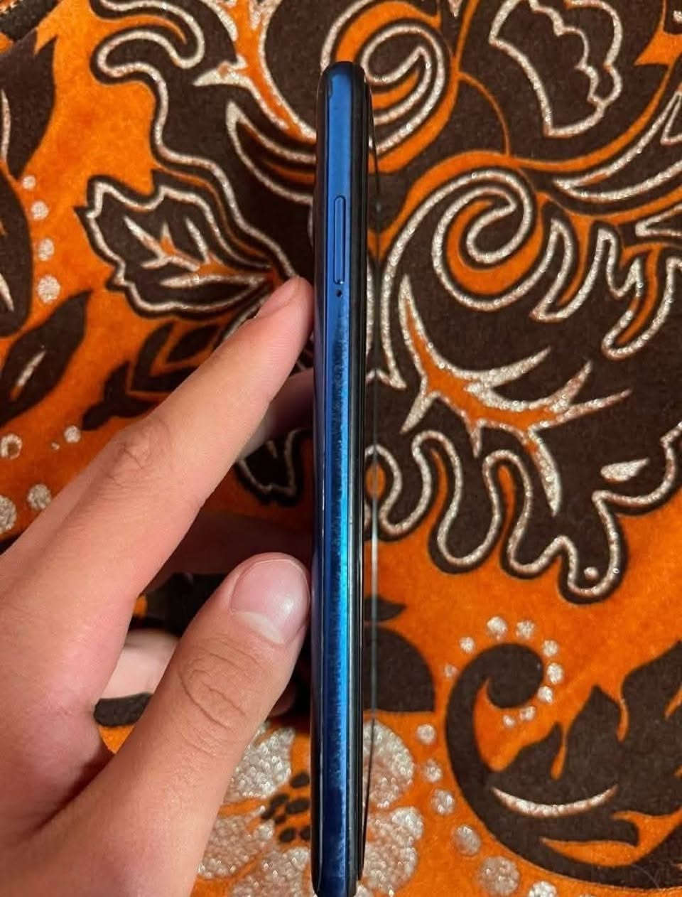 السلام عليكم
POCO X3 PRO للبيع 
بوكو X3 برو✅
شبه جديد استعمال خفيف ✨ 
شاااذ بوضع الشركة كلياً 
🔵المواصفات:-
🛑 ببجي 60 فريم 🔥
🔴المعالج: ثماني النواة Snapdragon 860 تكنولوجيا 7 نانو
🔴 التخزين: ١٢٨ مع رام 8+3
🔴الكاميرا: خلفية رباعية 48+8+2+2 م.ب. / امامية 20 م.ب.
🔴الشاشة: 6.67 بوصة بدقة FHD+ بتحديث 120 هيرتز 
🔴البطارية: 5160 مللي أمبير 
🔴يدعم الشحن السريع 33w ..
الصوت استريو
السعر خاص او مراوس


**إذا كنت صاحب هذا الإعلان وتريد حذفه لأي سبب، رجاءا أرسل رسالة إلى الدعم الفني**