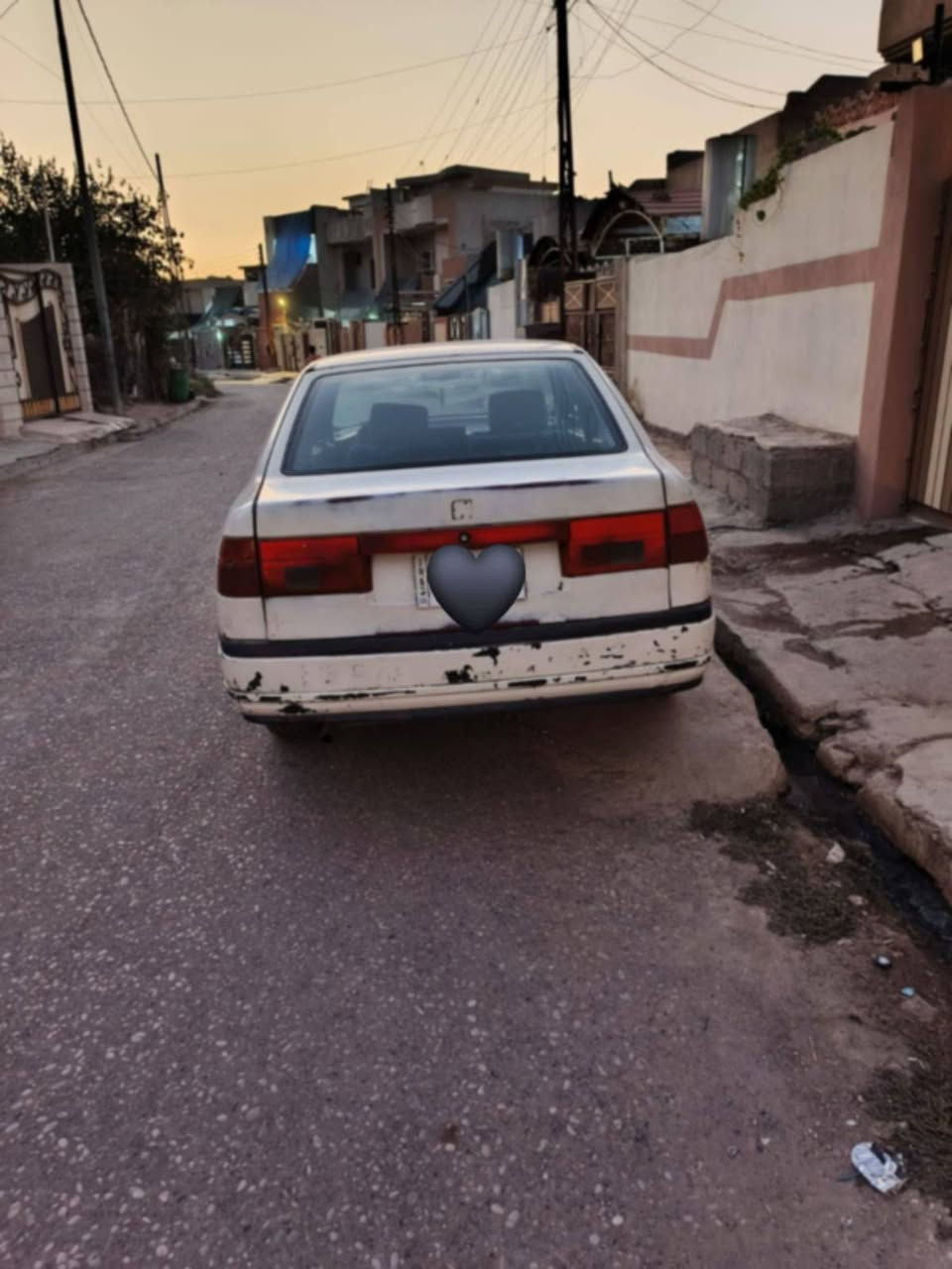 سياره سيات للبيع موديل 92 السعر 20 وبيها مجال للشراي / ***********
