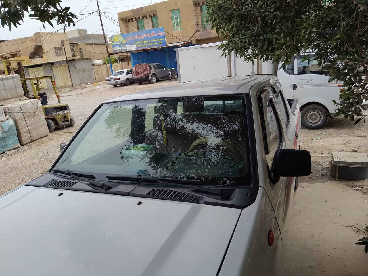 السلام عليكم  للبيع سيارة نيسان دبل قمارة موديل 2010 رقم ديالى السنوية مانافذة بعدها سيارة نظيفة بيها بارد قليل بالبدي السعر 115وبيها مجال حك الجية الاستفسار الاتصال على الرقم ***********
