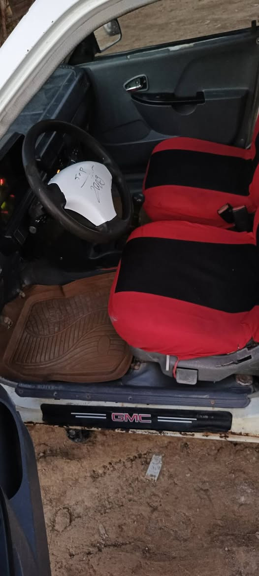 السلام عليكم سايبه موديل ٩عينه وصينه جدد غرامات مصفره بيه نفخه بالمكينه مكاني ديوانية الكشر شوف العين لا تبديل ولا ضربه سعر ١٨ ورقه قفل
***********
***********
