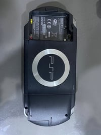 PSP1000 • ياباني اصلي • شاحن وبطارية