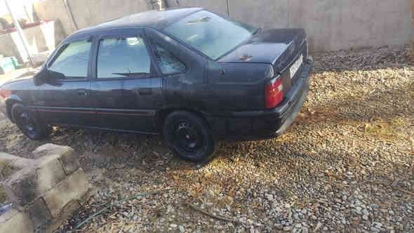 السياره مايعوزها ربع مال جناي سعر ٣٥  حجم ١٨ موديل 93 كابون السياره بسمي محرك كير جديد  طخم  كلو جديد طخم تايات تواصل ***********
