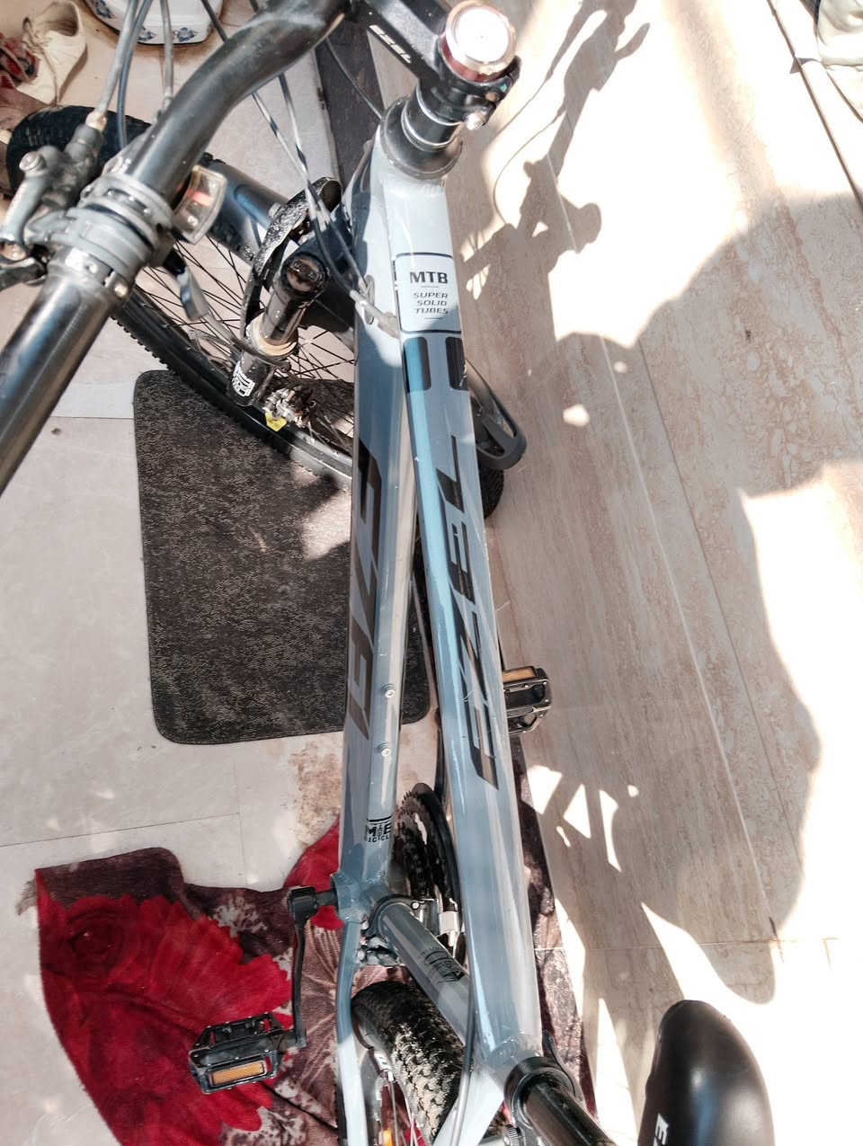 سلام عليكم باسكل اوربي  المنيوم  ماركت ايزيل باسكل سريع كلش خلفي6 نمر امامي 3 نمر  GTR  حجمه 27 قفله 100الف *********** واتساب
