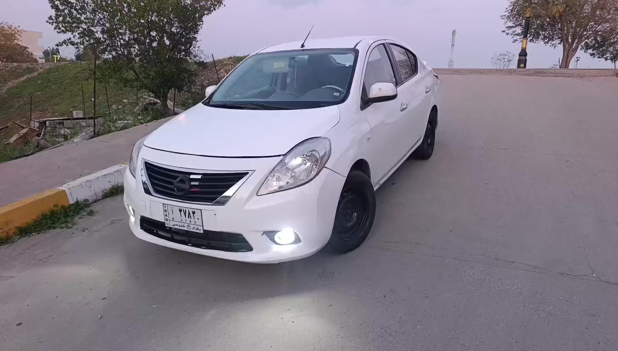 نیسان سەنترا سقفی شوشەخیزامی شوختیکی پیوە نیە. گیڕومەکینە بەشەرت ساروگەرم بەشەرت .مکینە کەورەی.مەرخوب.مودیل2015 کوڕینەوەش دکەم ***********
