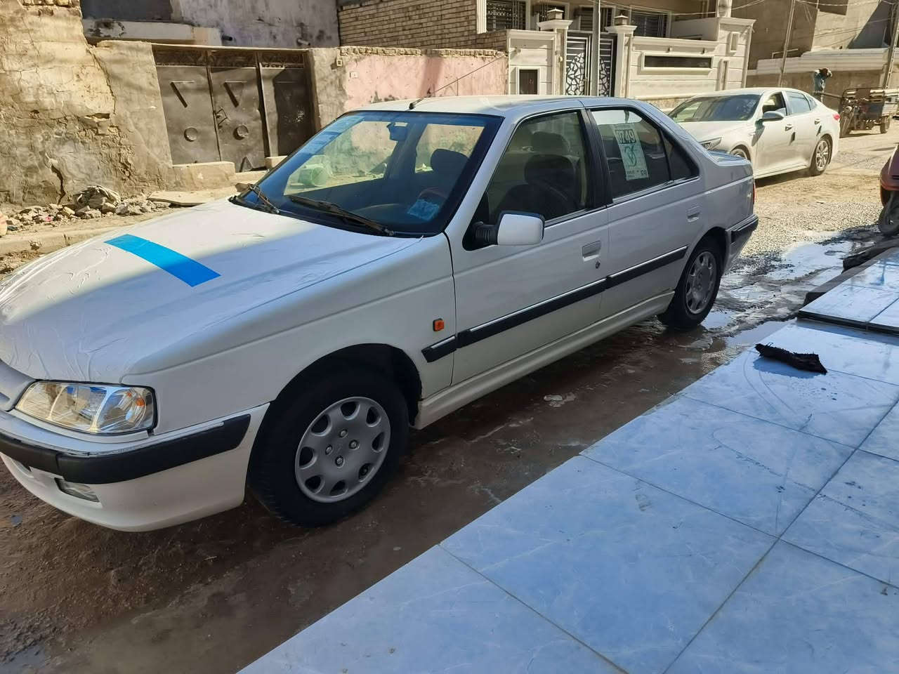 بيجو بارص
موديل 15

رقم قادسيه 

مكينه وكير حاويه 

حداديه جديده 

سياره مكفولة من ضربه والتبديل 

غرفته نضيفه جدا 

تخم تاير قبل سبوعين شاده 

بسم جاري 

سعره 48 وبيه مجال بسيط 

مكاني ديوانية 

***********
