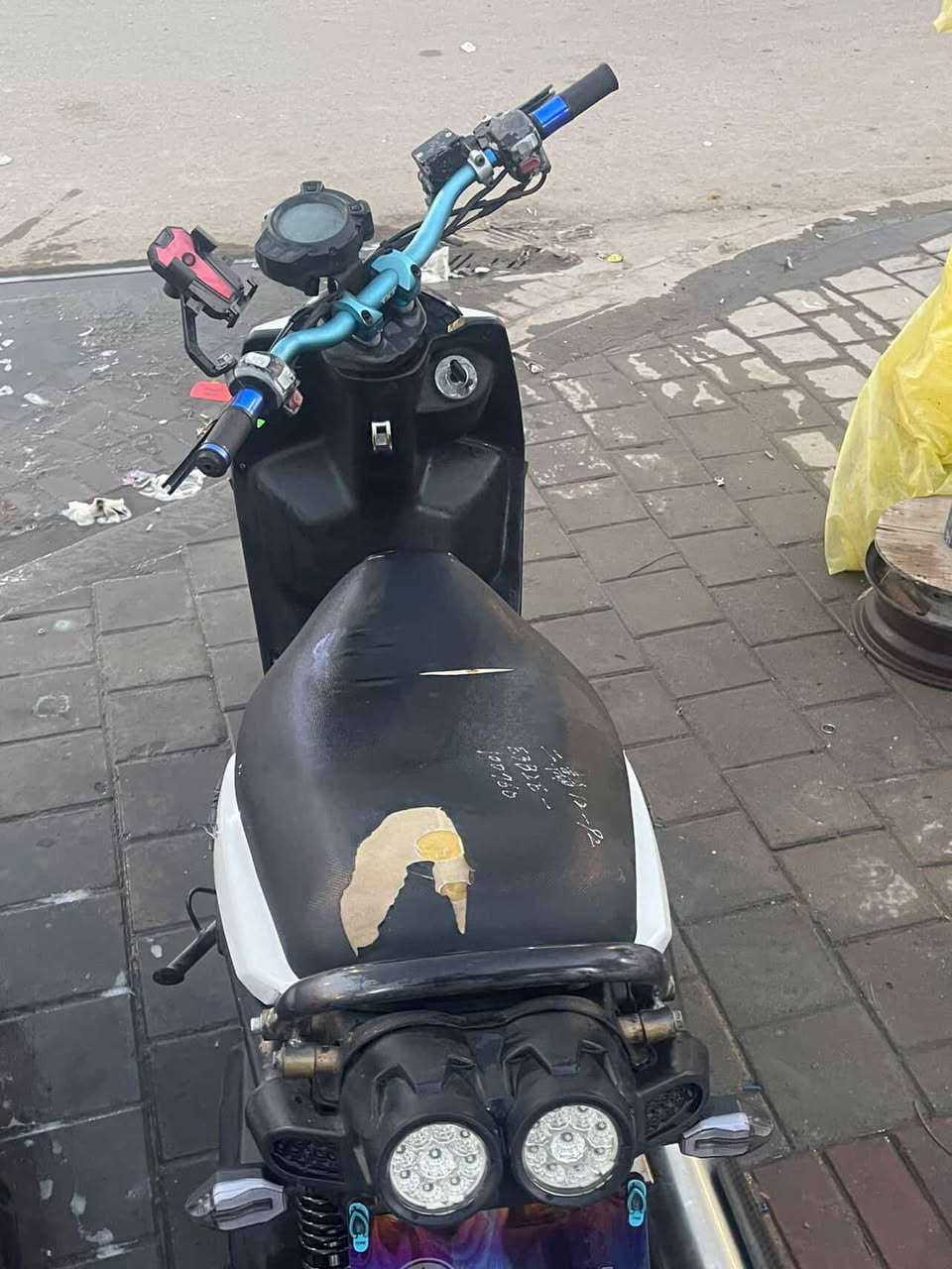 سكنس جبلي مكينه بدلادي ما مفتوحه دراجه مزوده كفاله عامه تاخذها مني اوراق متوفره شلعه معدل العنوان بغداد مدينه الصدر سعر واحد 600 وبيها مجال بسيط ***********
